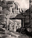 Μυκήνες – Η πύλη των Λεόντων (Αχρονολόγητη&nbsp;φωτογραφία).