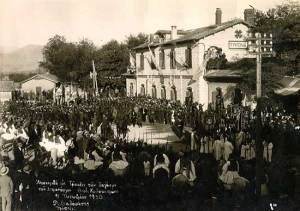 Ανακομιδή στη Τρίπολη των λειψάνων του Θ. Κολοκοτρώνη με το τραίνο, 10 Οκτ. 1930, σιδ. σταθμός Τρίπολης.