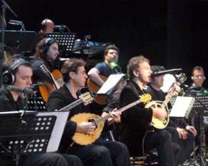 Ο Βαγγέλης Τρίγκας με τον Γιώργο Νταλάρα στο Θέατρο Παλλάς