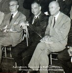 Σε φιλολογική εκδήλωση. Από αριστερά: Κ. Μεραναίος, Στρατής Μυριβήλης και Γ.&nbsp;Τσουκαντάς.