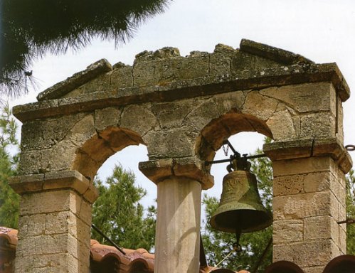 Καμπαναριό στο Παναρίτι Μηδέας