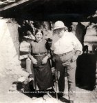 Μπερμπάτι. Η Κωνσταντίνα Μπελεσιώτη του Γεωργίου και ο Axel Persson στην Παναγία. 1937 (Αρχείο&nbsp;Μπερμπάτι).