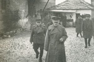 Ο βασιλιάς Γεώργιος Β΄στο αλβανικό μέτωπο.