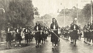 Φαλαγγίτισσες της «Εθνικής Οργανώσεως Νεολαίας»