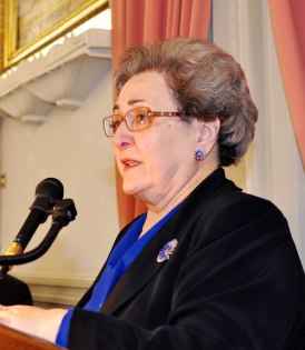 Η συγγραφέας κα Κατερίνα Παπαοικονόμου-Κηπουργού