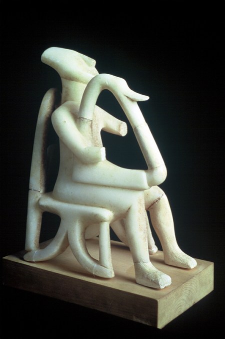 Ο τριγωνοεκτελεστής της Κέρου, του 2700 π.Χ. περίπου. Εθνικό Αρχαιολογικό Μουσείο Αθηνών, αρ. 3908.