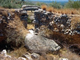 Ο τάφος πάνω φούρνος 