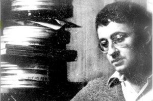 Γκυ Ντεμπόρ (Guy Louis Debord, 28 Δεκεμβρίου 1931, Παρίσι - 30 Νοεμβρίου 1994), συγγραφέας - κινηματογραφιστής. Επιλογή φωτογραφίας: Αργολική Βιβλιοθήκη.