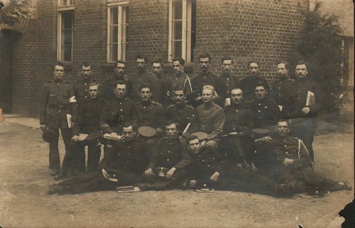 Έλληνες στρατιώτες στο Γκαίρλιτς. Αρχείο: Κατσαρού-Νασιάκου Μαρία.