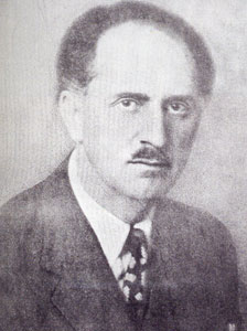 Γεώργιος Παπανδρέου (1888-1968), υπουργός Παιδείας (2 Ιανουαρίου 1930-26 Μαΐου 1932). Έδειξε προσωπικό ενδιαφέρον για την εδραίωση των αρχών στις οποίες στηριζόταν η Μεταρρύθμιση του 1929 και για τη διεύρυνσή τους. Ο Νόμος για τα σχολικά βιβλία (1931) 5045, περιέχει πολλά σημαντικά, όπως η απομάκρυνση από κάθε έννοια (κρατικού) μονοπωλίου: από το υπουργείο εγκρίνονταν περισσότερα βιβλία για κάθε μάθημα και οι σύλλογοι επέλεγαν ένα, ύστερα από αιτιολογημένη εισήγηση των διδασκόντων. Δημοσιεύεται στο βιβλίο: «Από το κοντύλι στον υπολογιστή», Αθήνα, 2008.