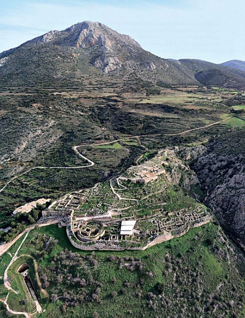 Αεροφωτογραφία της ακρόπολης των Μυκηνών. Άποψη από νοτιοδυτικά. 