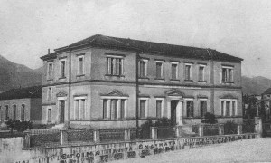 Επαγγελματική Σχολή Σπάρτης. Ανεγέρθηκε το 1911 με δαπάνες του ζεύγους, Ιωάννου και Αικατερίνης Γρηγορίου, στεγάστηκε το Γυμνάσιο Αρρένων μέχρι το 1935.