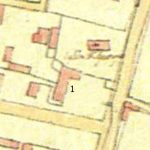 Εικ. 3: Απόσπασμα πρώτου καποδιστριακού σχεδίου 1829, περιοχή Αγιάννη, με την μικρή εκκλησία της Αγίας Παρασκευής και νοτιότερα αρ.1 προεπαναστατικό, επαναστατικό και καποδιστριακό σχολείο Α