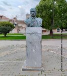 Προτομή Δημητρίου Πλαπούτα